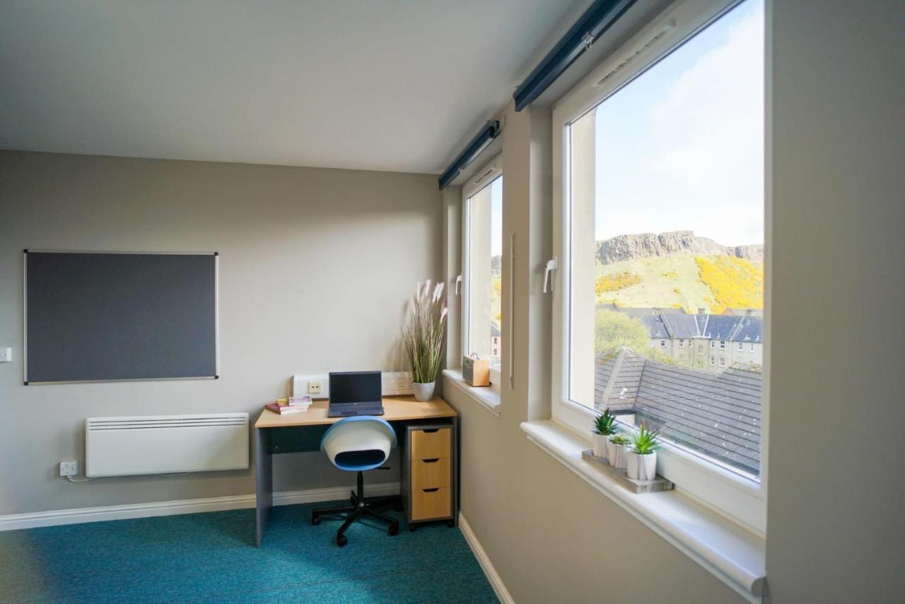 8 Roxburgh Edinburgh Apartment Exterior photo